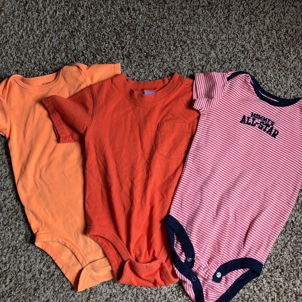 Orange Shortsleeve Onsies 🍊